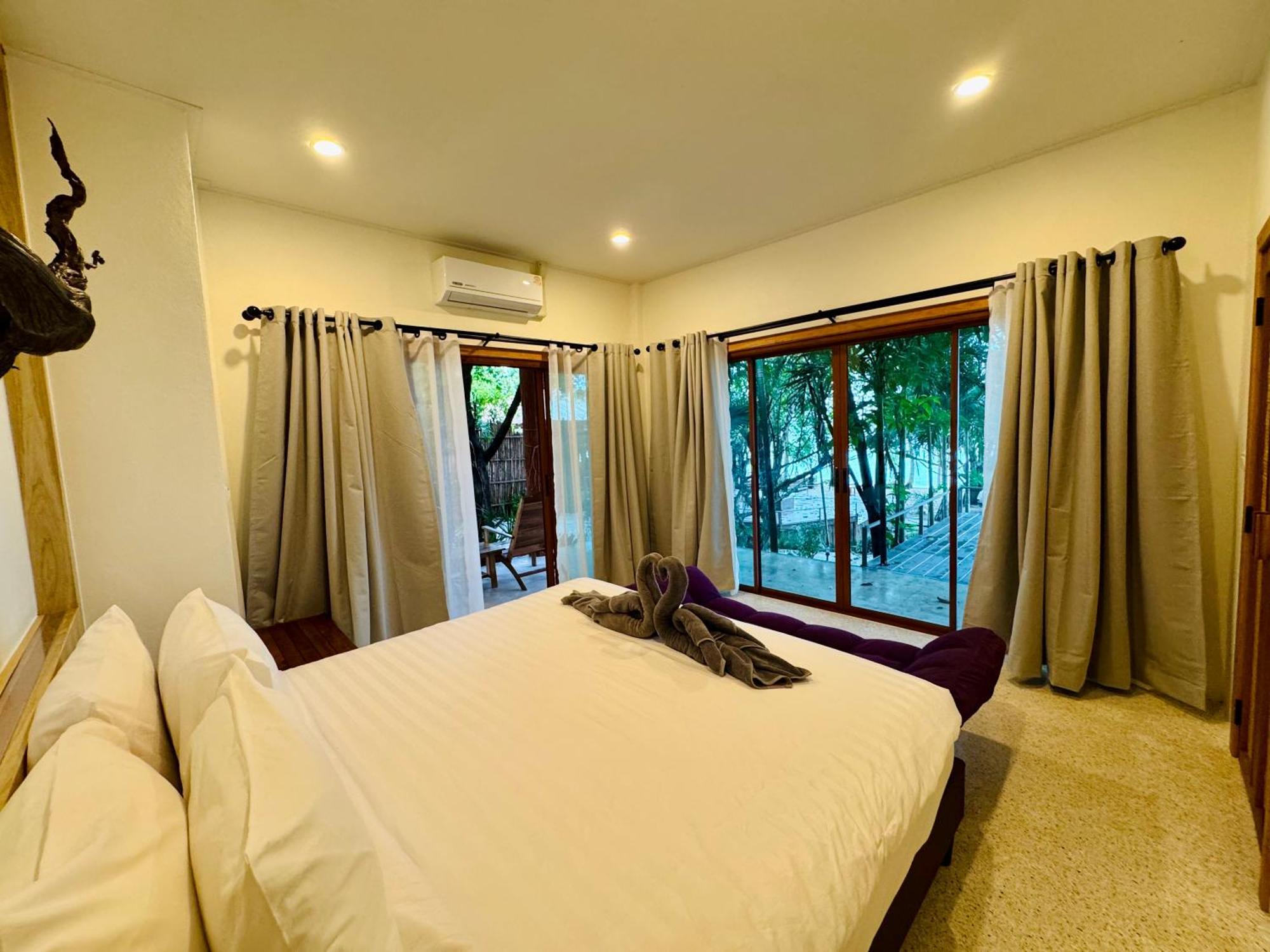 Sunny Cove Beach Resort Koh Phayam Ranong Exteriör bild