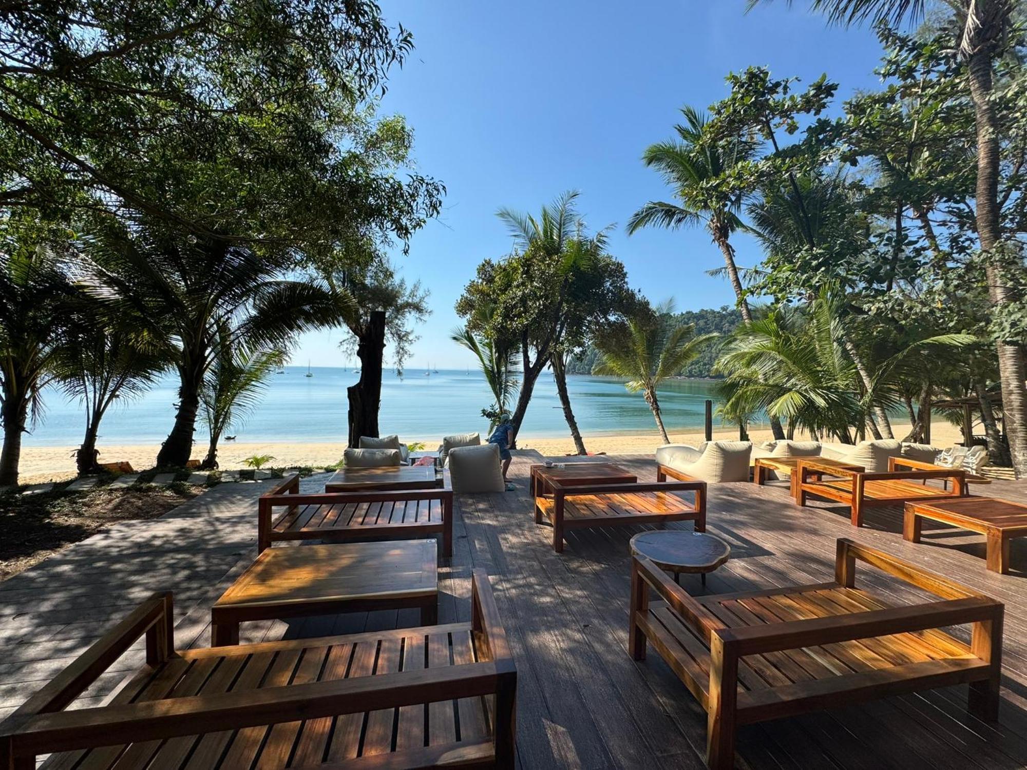 Sunny Cove Beach Resort Koh Phayam Ranong Exteriör bild