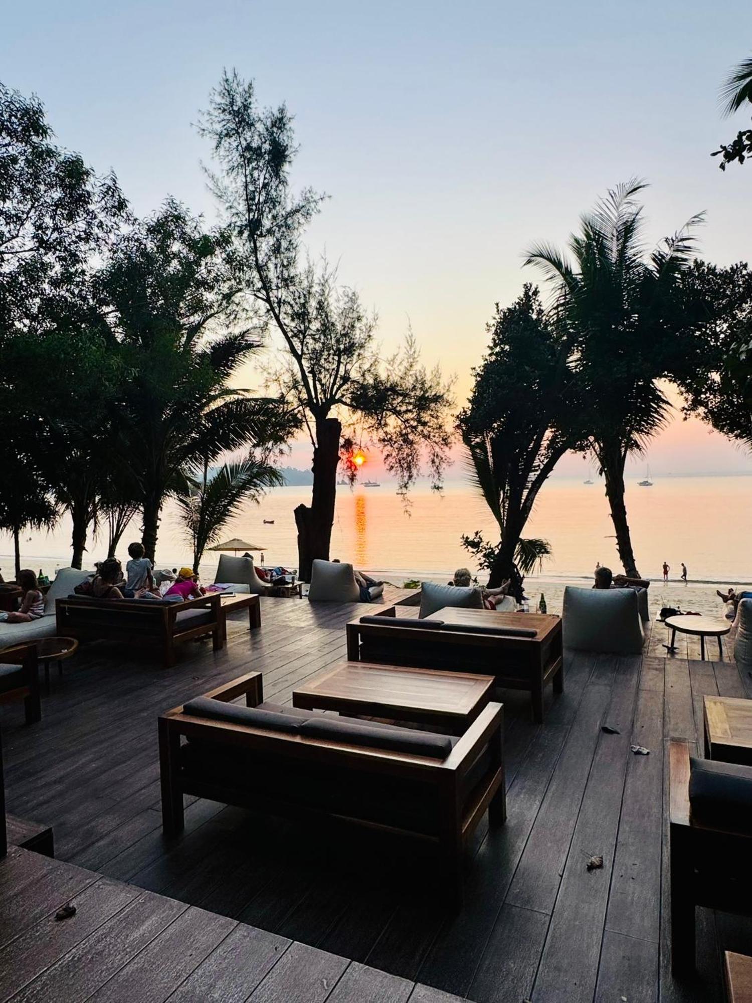 Sunny Cove Beach Resort Koh Phayam Ranong Exteriör bild